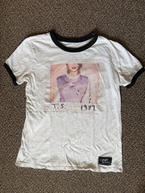 Taylor Swift 1989 World Tour Ringer Tee